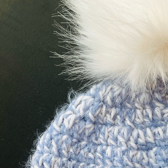 Hand-Crocheted Winter Beanie Hat with White Faux Fur Pom - Picture 4 of 10